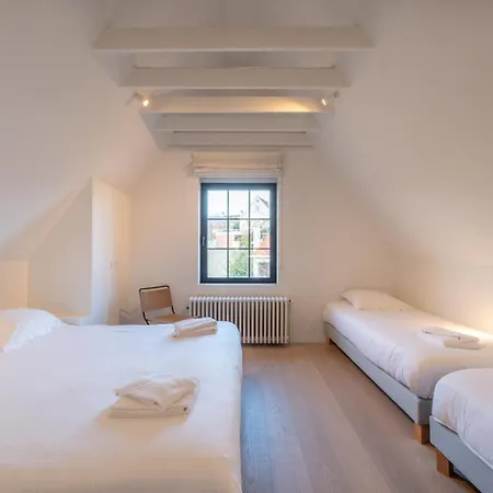 Calm, Light-filled With Private Balcony * Knokke-Heist